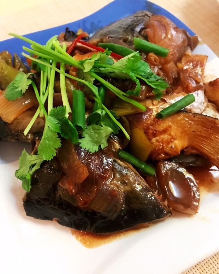 nina503做的啫啫三文鱼头煲