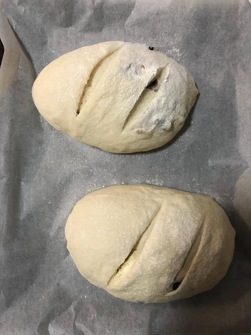 全麦蔓越莓乳酪软欧（附法国老面配方）