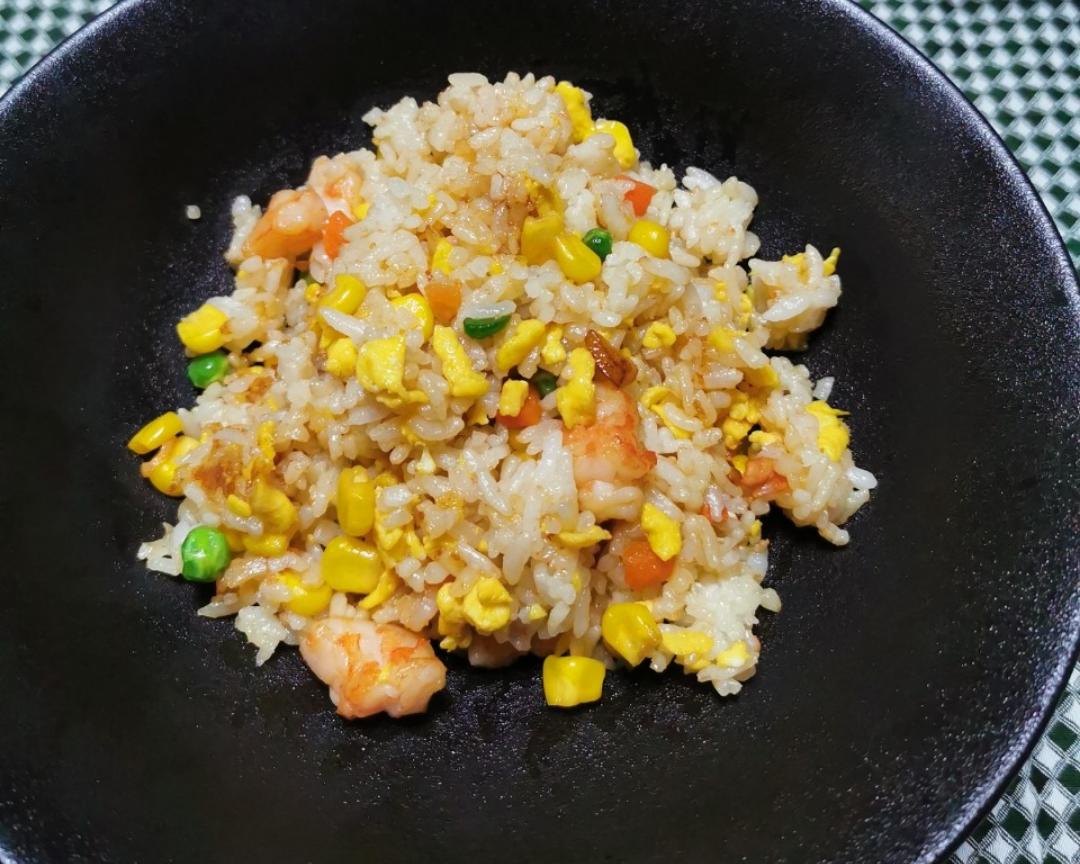 黄油虾仁炒饭的做法