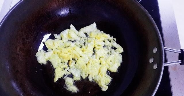 蒸土豆丝炒鸡蛋的做法 步骤6