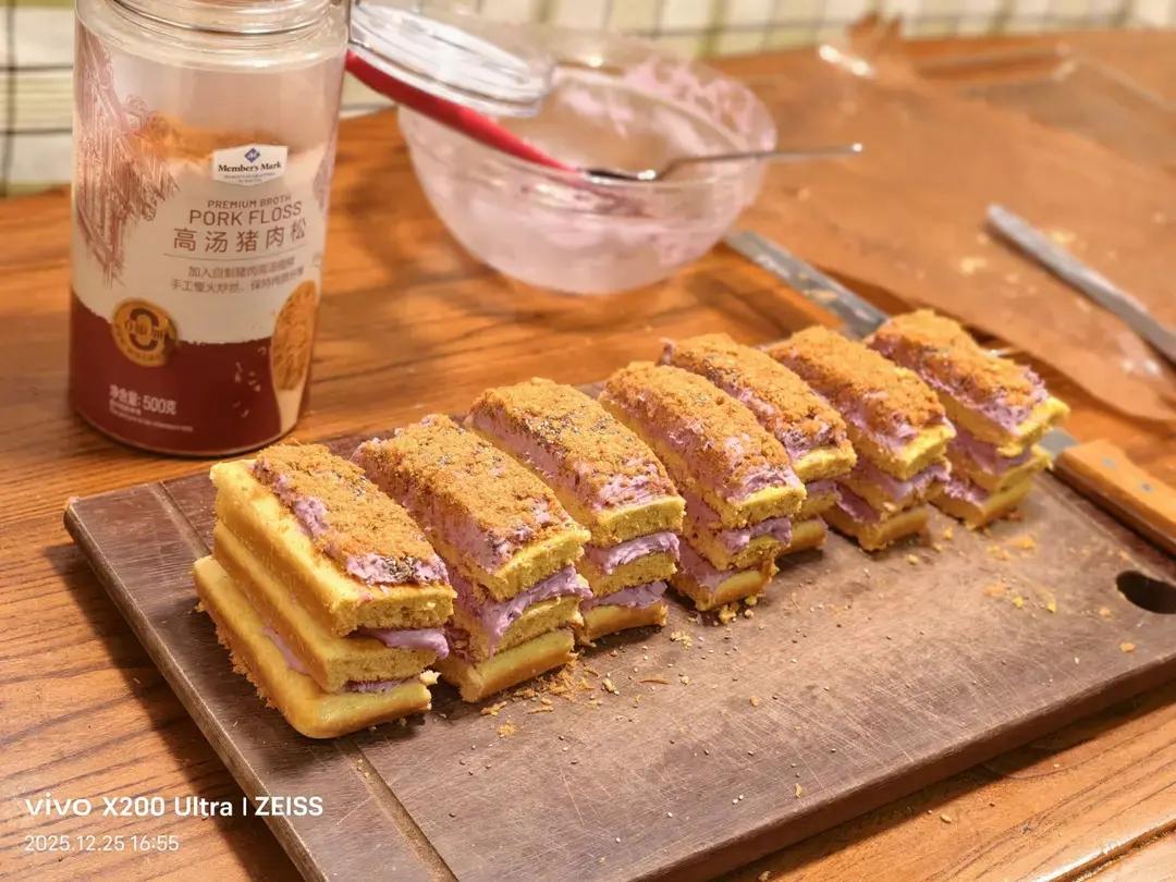 手残党也可以成功的：紫薯芋泥肉松蛋糕！