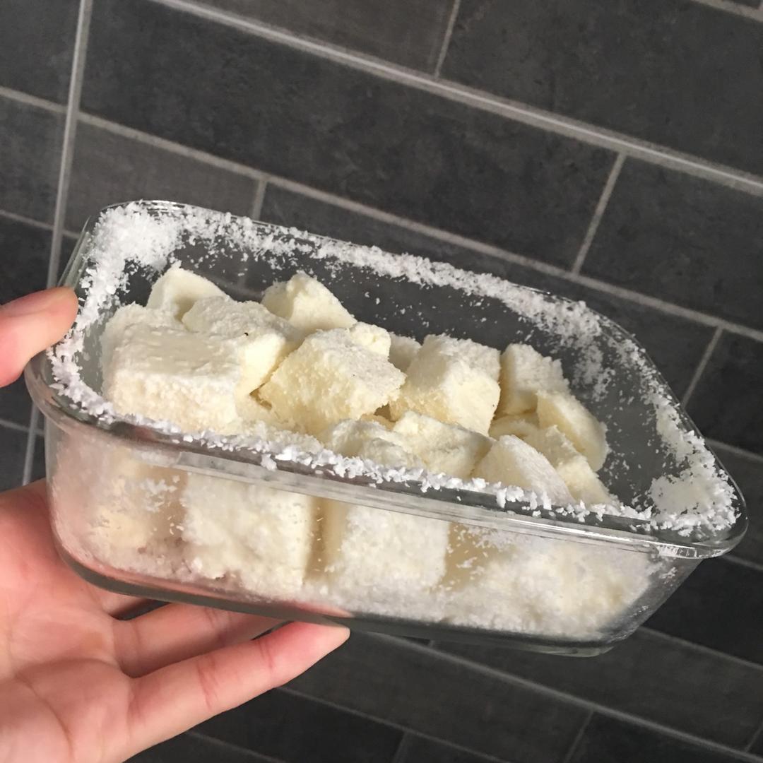 完胜85度C牛奶椰丝小方