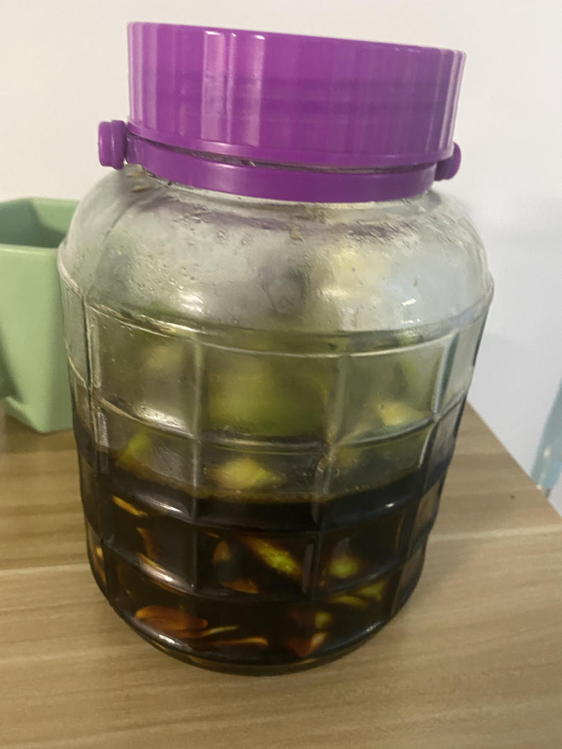 妈妈的腌黄瓜辣椒