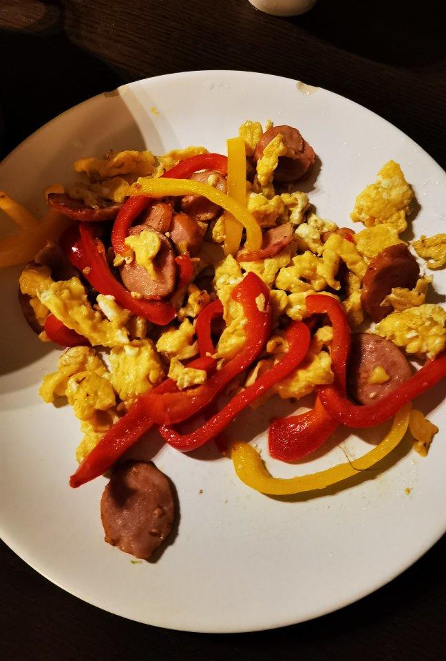 💥简单快手家常菜！青椒火腿炒鸡蛋