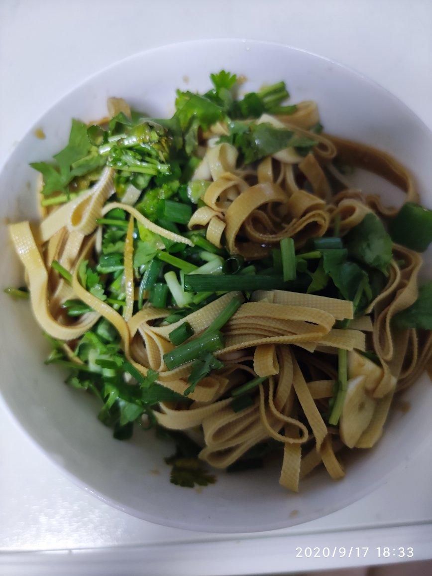 凉拌千张（豆皮）