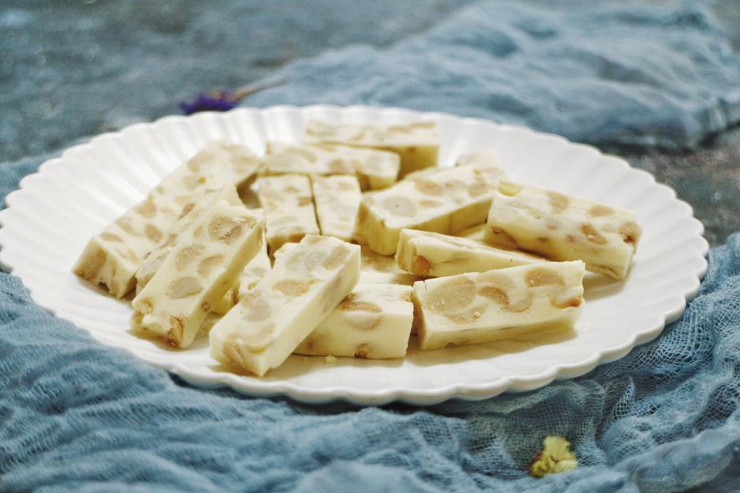超详细TIPS—自制超美味牛轧糖（熬糖版），秒杀棉花糖版