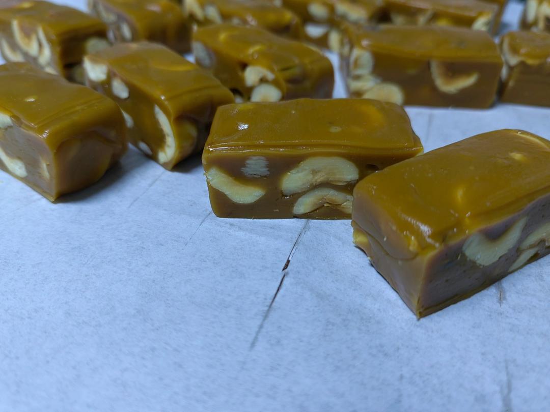 香甜不腻的杏仁太妃糖