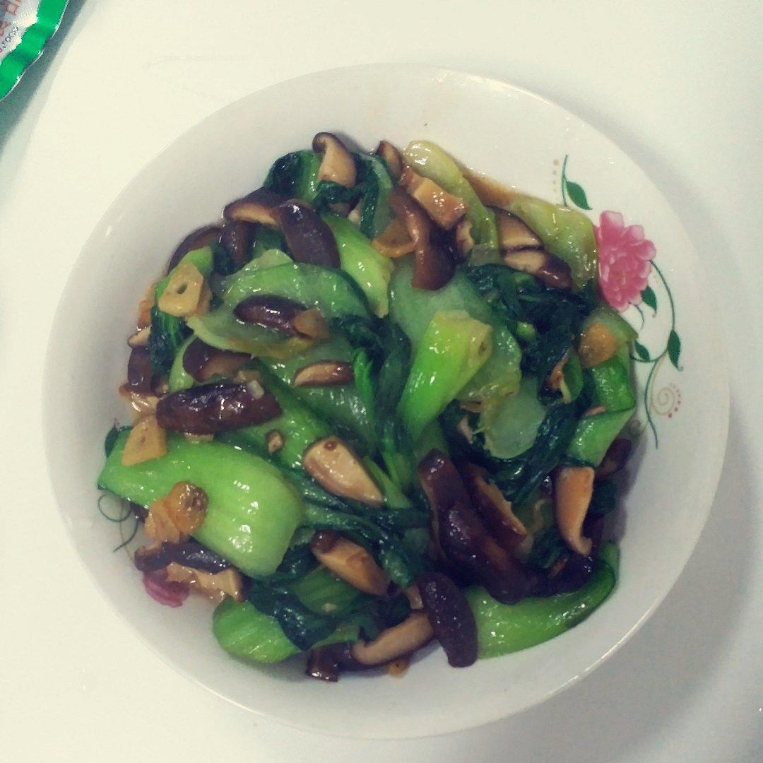 简易版香菇扒油菜