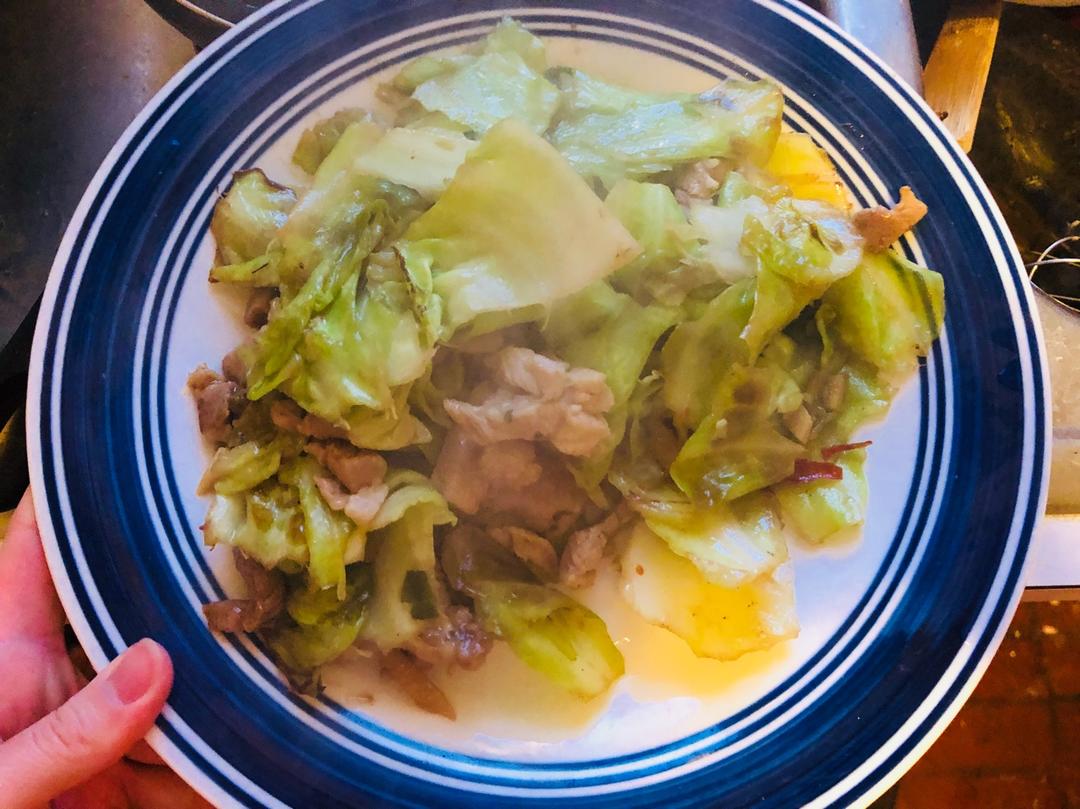 手撕包菜小炒肉