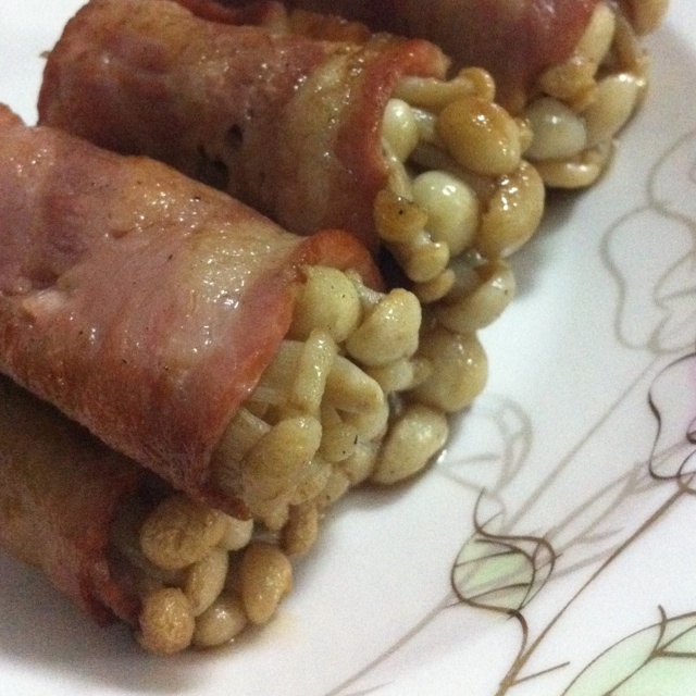 香煎培根金针菇卷