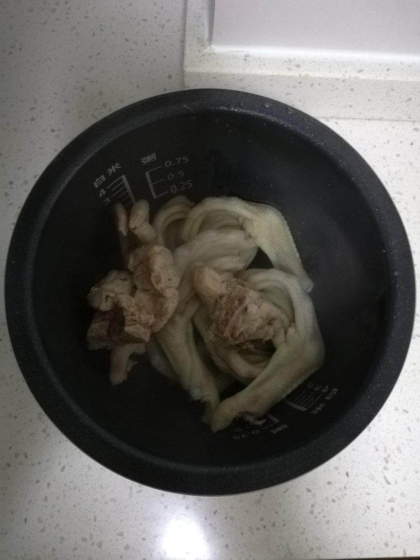 鸭脚（鸭翅）薏米冬瓜烫的做法 步骤6