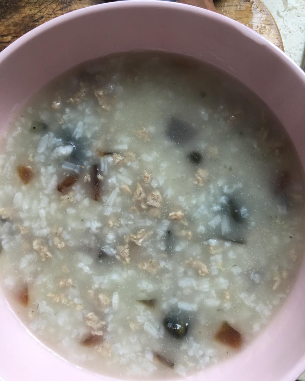 十五分钟快手之香滑皮蛋瘦肉粥(附五分钟电饭煲电压力锅更快捷方法)