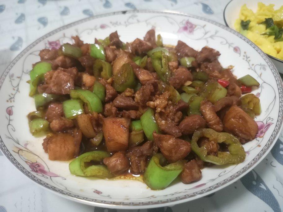 超级下饭菜青椒炒肉