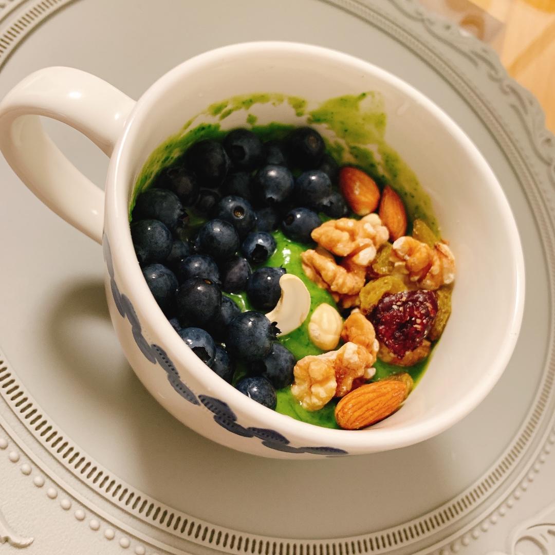 羽衣甘蓝牛油果Green Smoothie