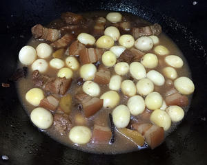 老丁的私房菜-土豆红烧肉的做法 步骤10