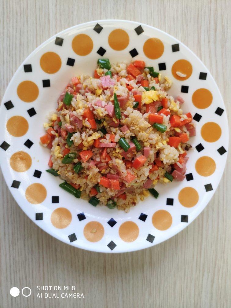 黄金火腿肠蛋炒饭