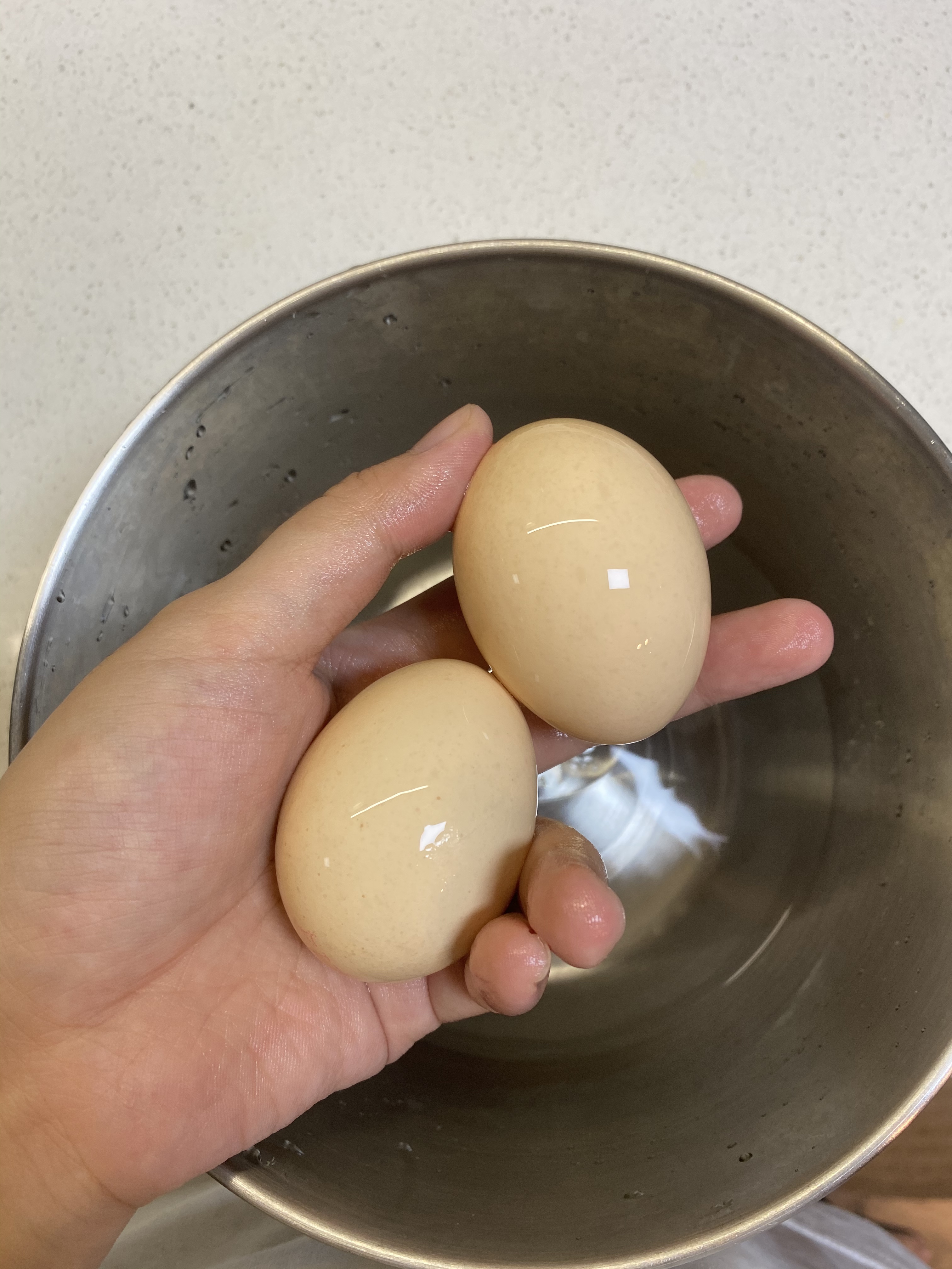 溏心水煮蛋怎么煮，建议一键收藏的做法 步骤1