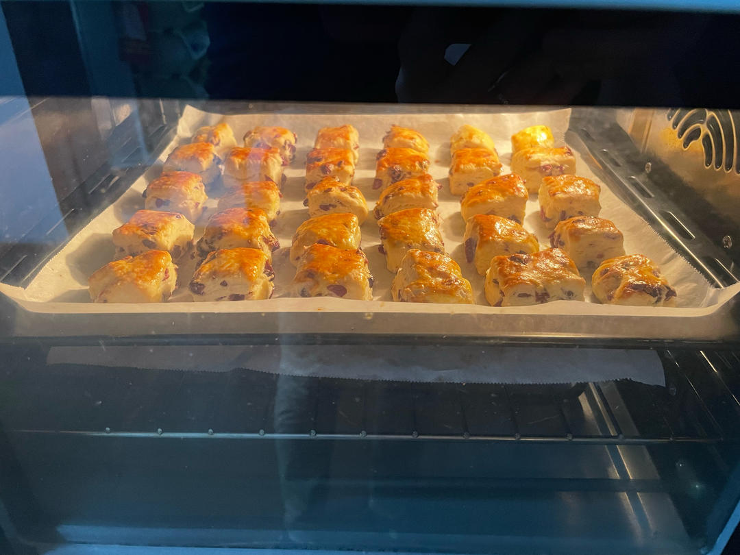 消耗淡奶油的司康