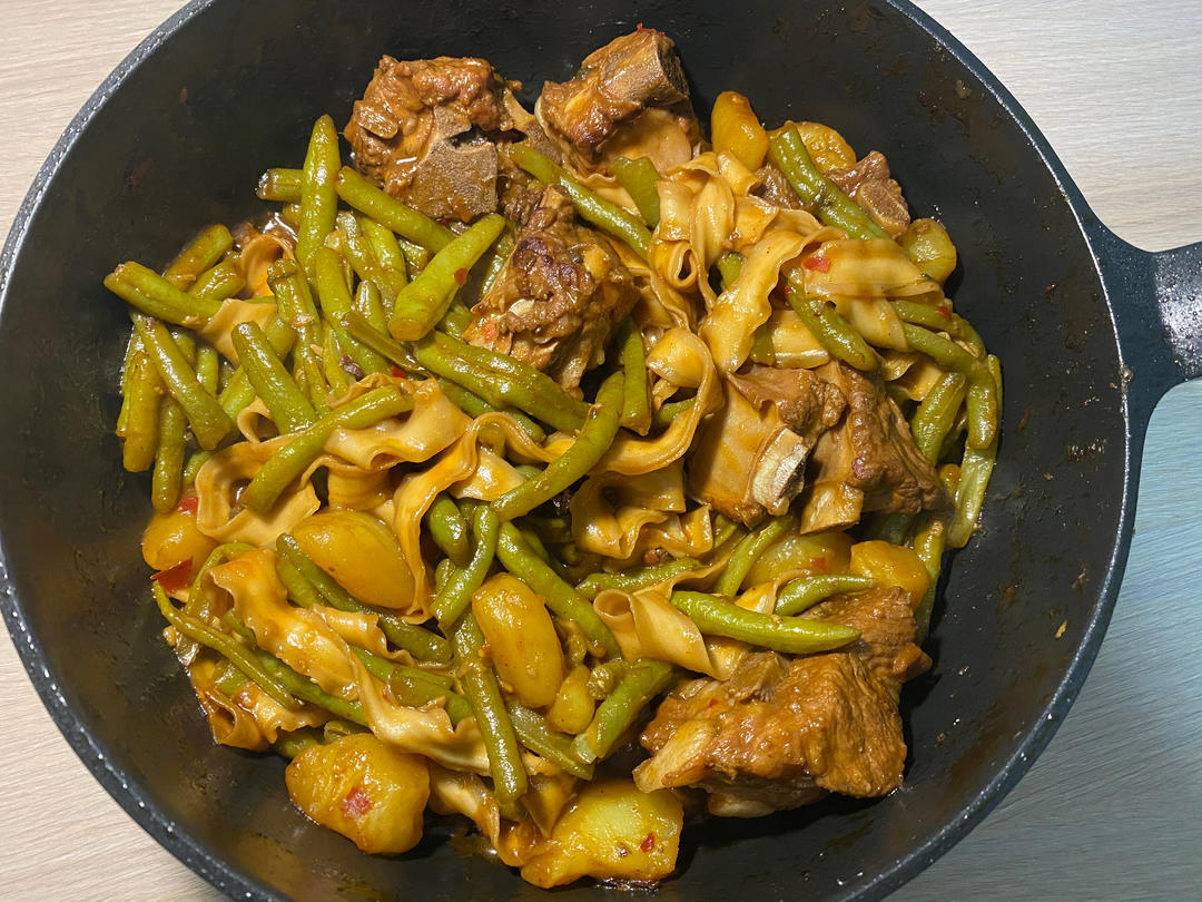 硬菜代表--排骨炖豆角土豆（豆角焖面胚子）