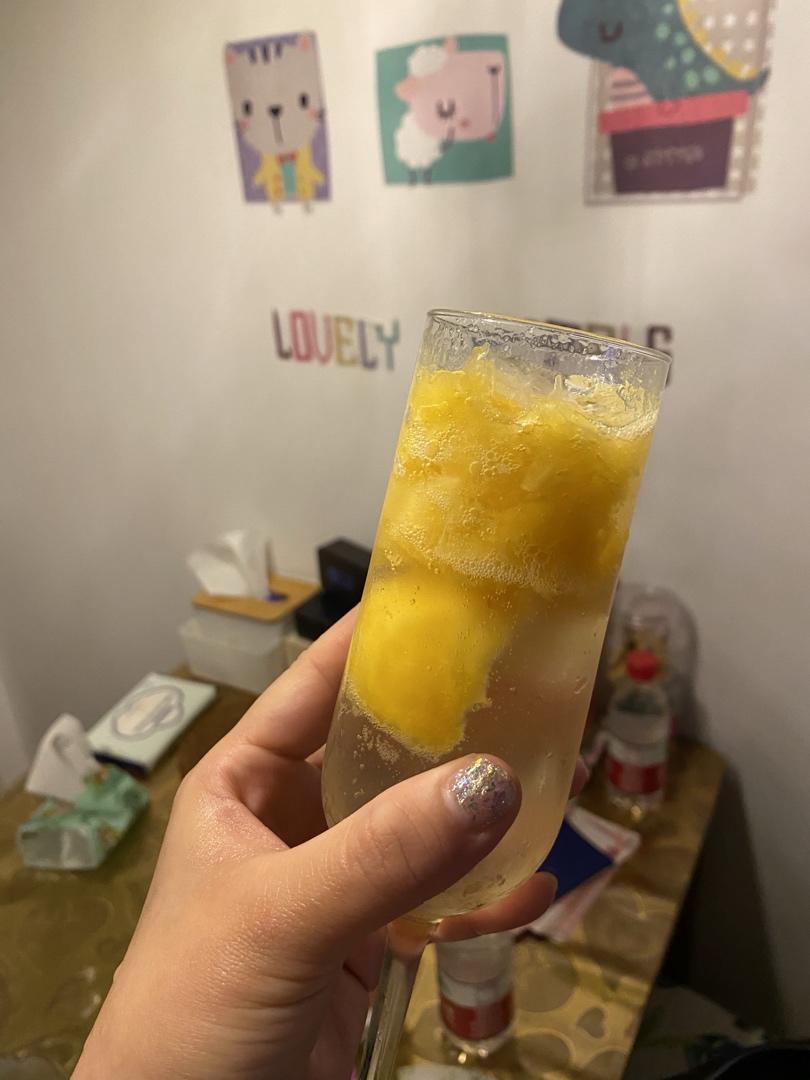 桃子雪碧夏日果饮