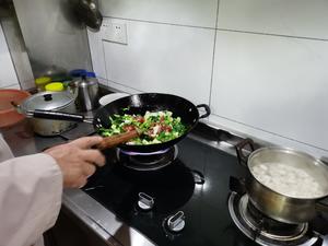 老上海的铁锅菜饭的做法 步骤4