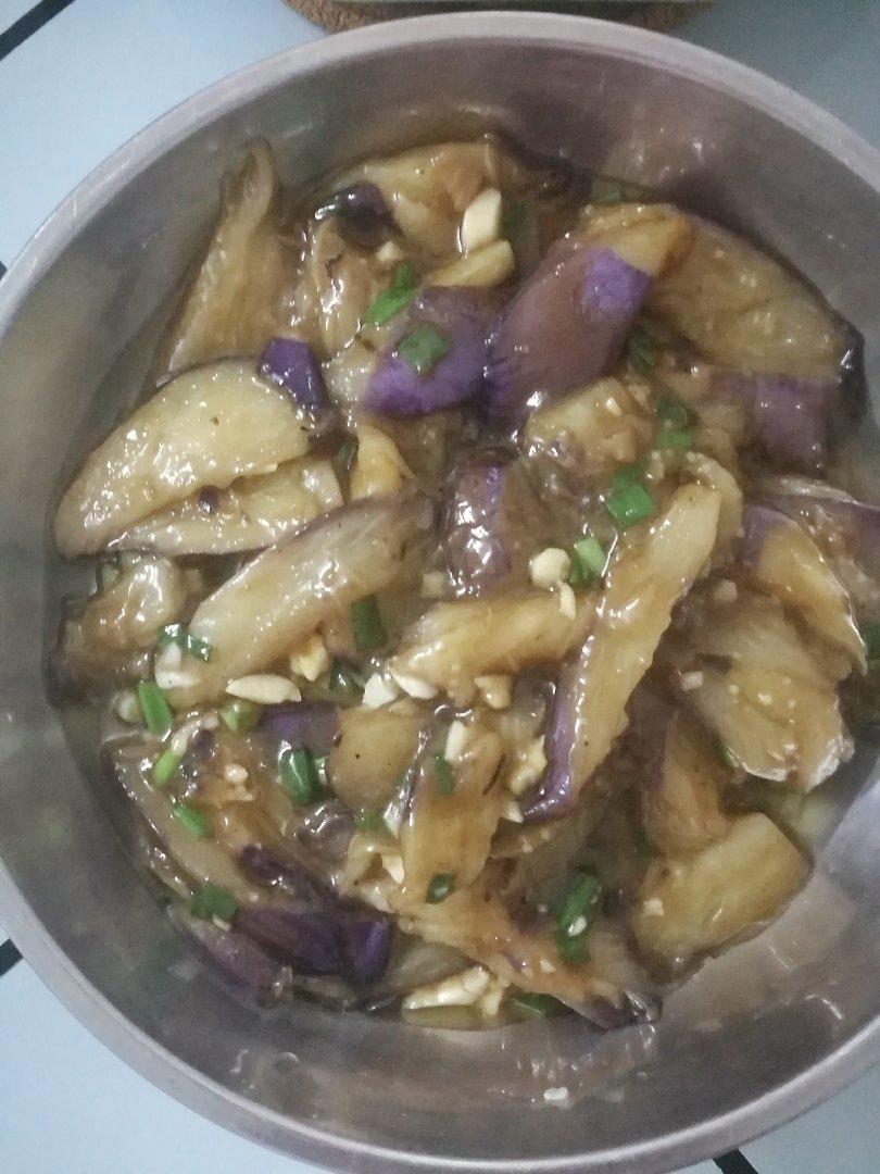 红烧茄子（教你炒茄子不变色的小妙招）