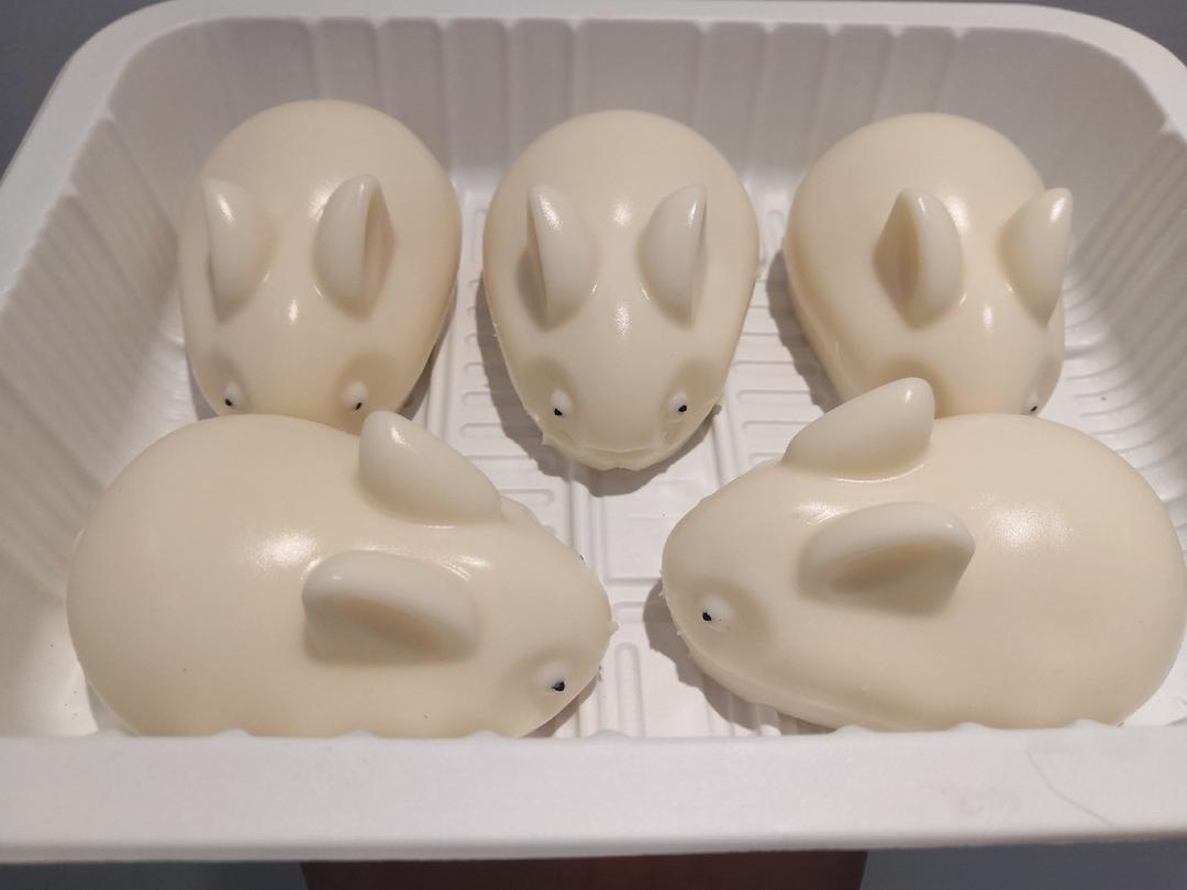 网红Q弹小兔子 ～玉兔椰汁糕