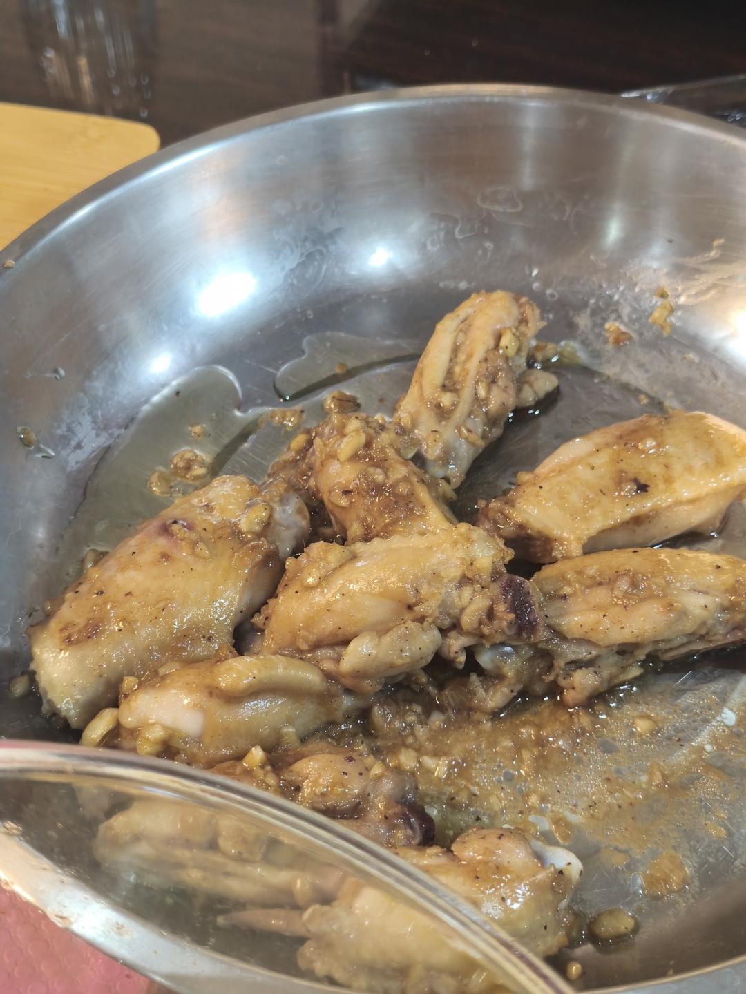 蒜香鸡翅，这才是鸡翅最好吃的做法