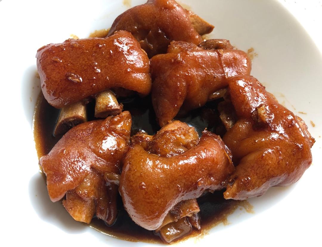 美味的家常菜：红烧猪蹄