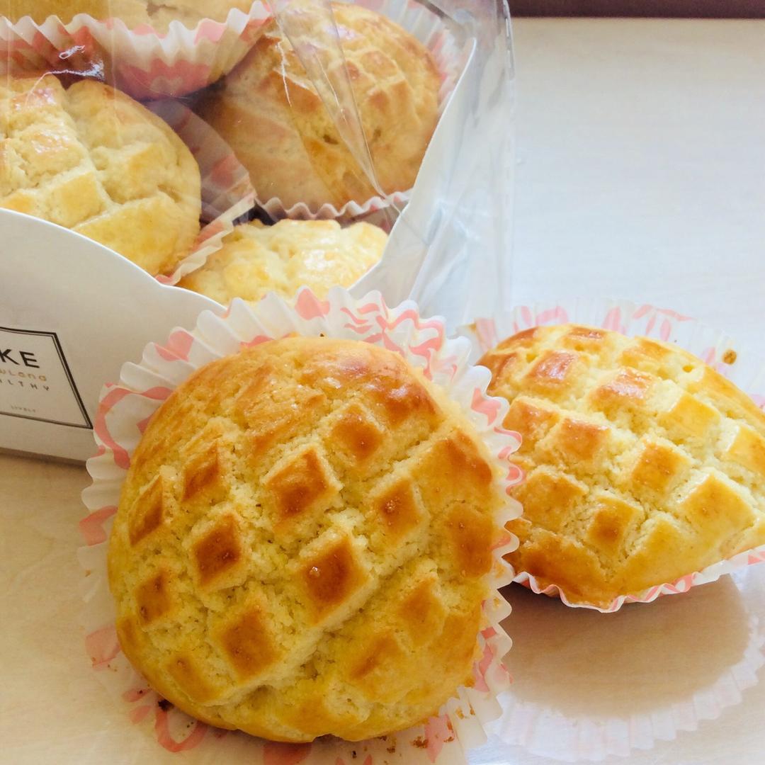 好吃到炸裂的港式菠萝包（附带制作酥皮的小视频）