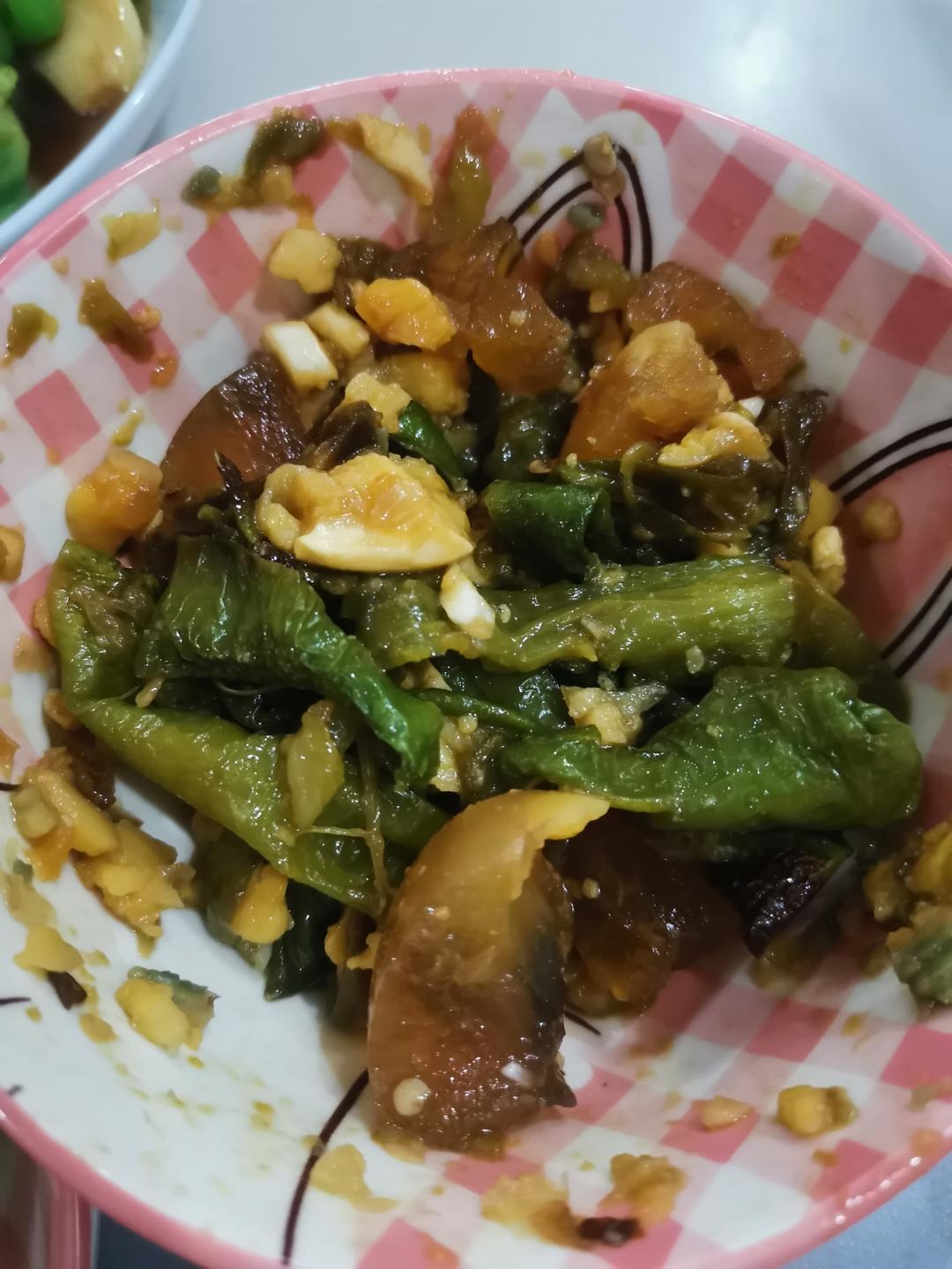 最简单下饭神器🫑擂椒皮蛋