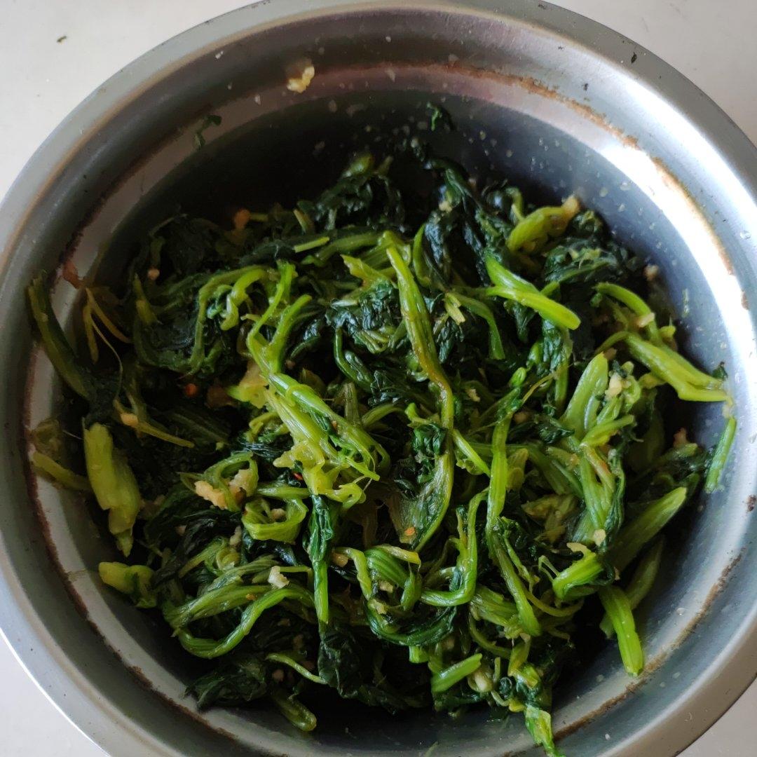 凉拌菠菜(家传秘方)