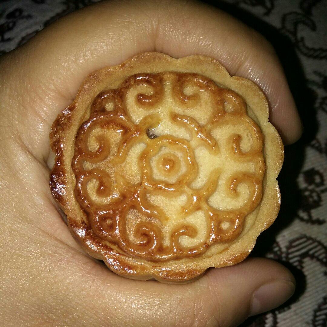 广式月饼—蛋黄莲蓉月饼