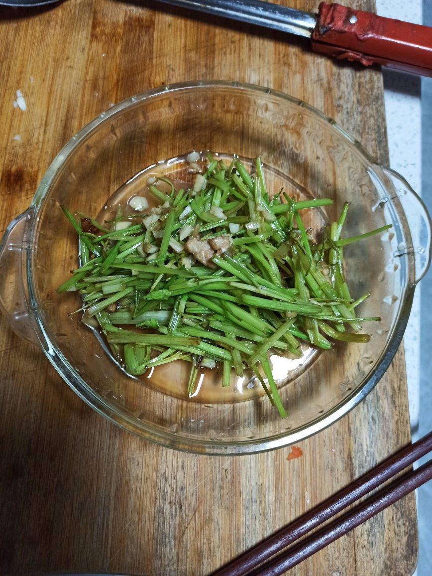 素炒芹菜
