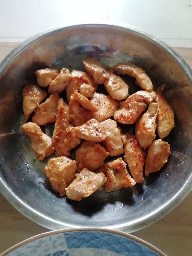 香煎鸡胸肉