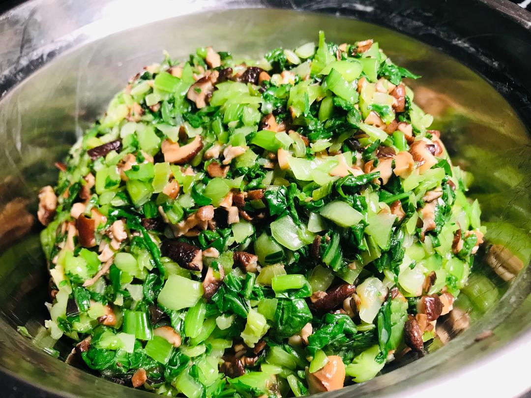 好吃的香菇菜包2