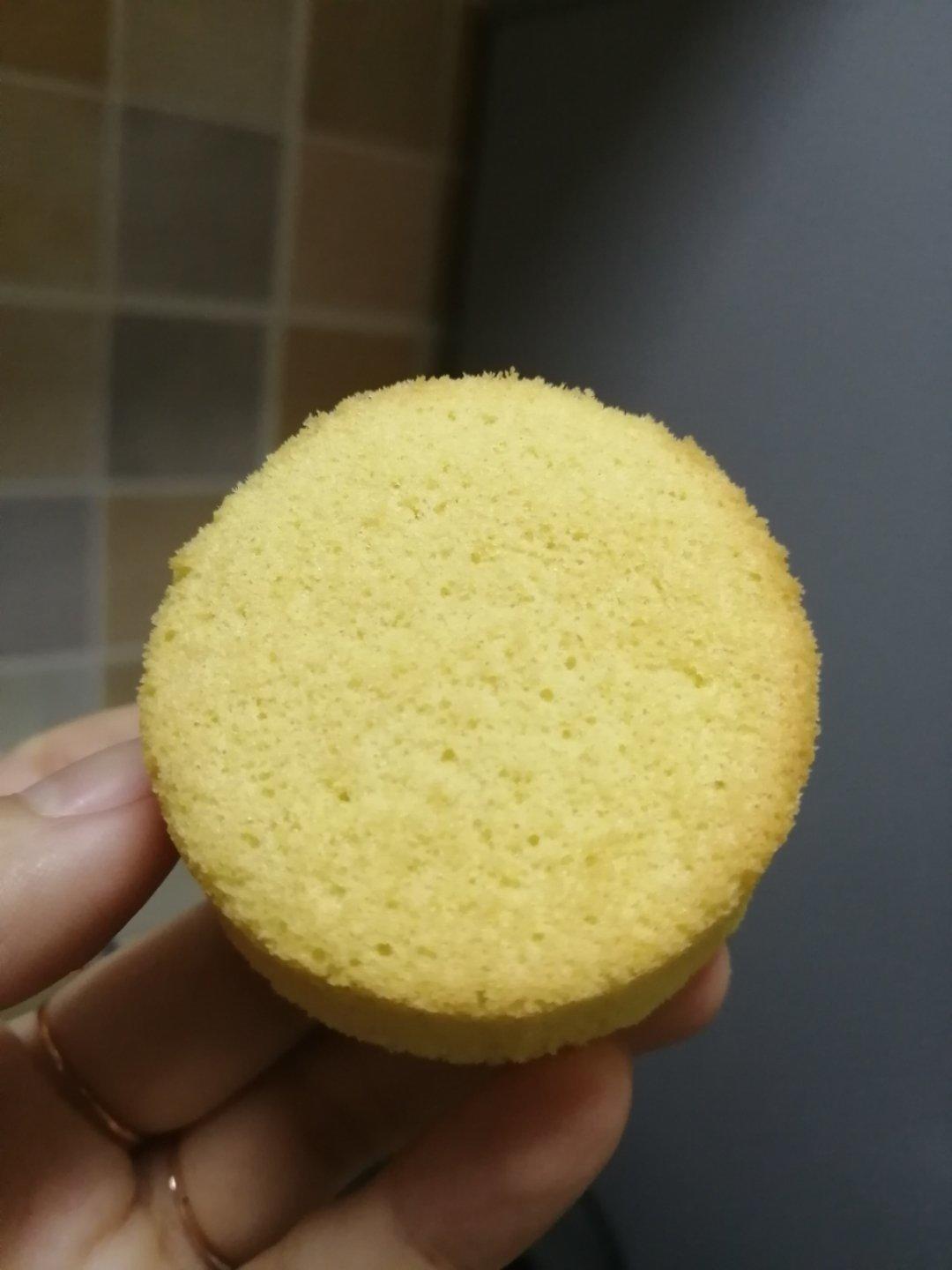 不塌陷的完美海绵纸杯蛋糕