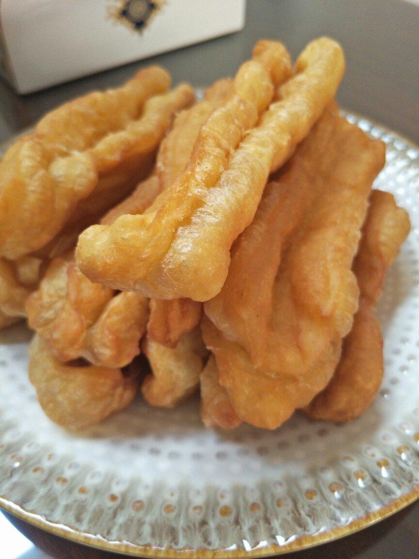 薄皮 蓬松 酥脆的油条制作方法～新配方
