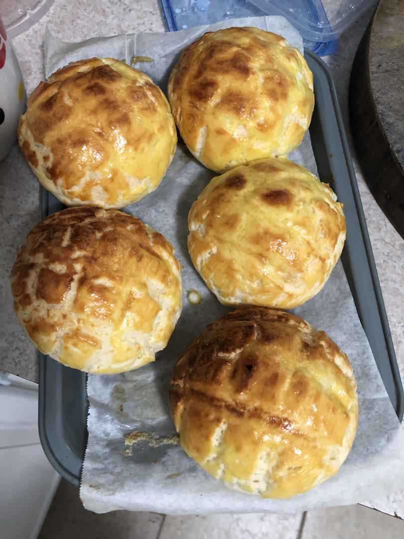 好吃到炸裂的港式菠萝包（附带制作酥皮的小视频）