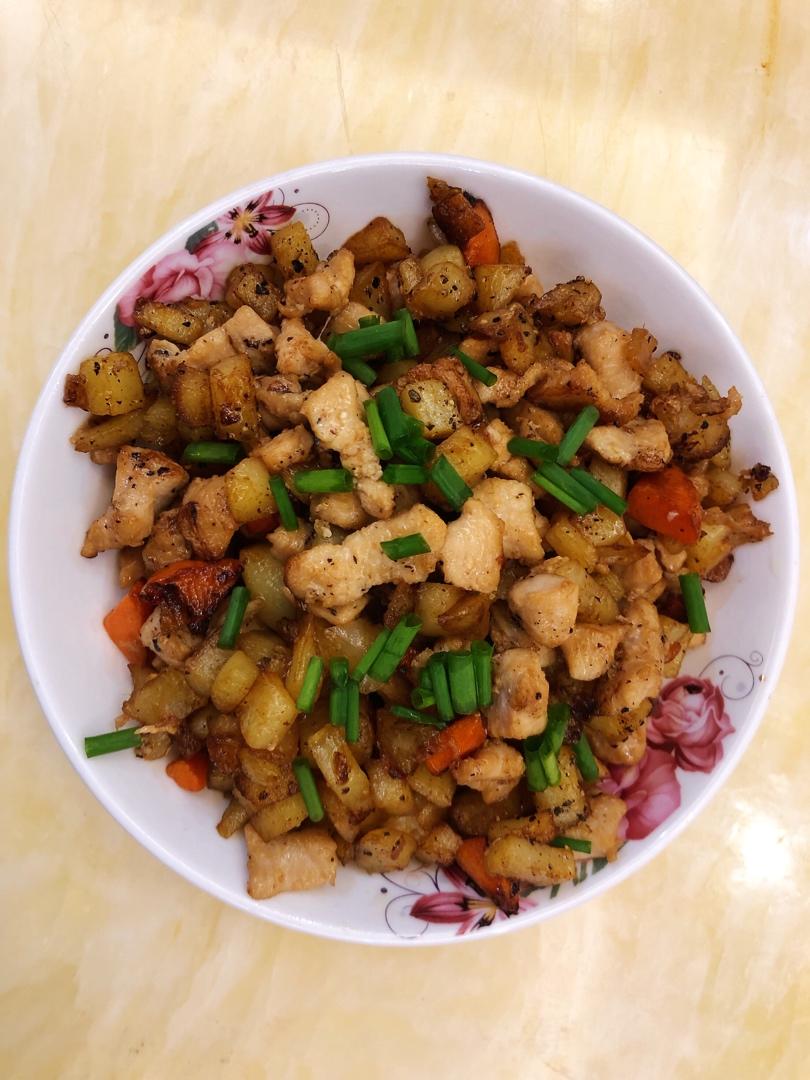 一道怎么做都好吃的干煎土豆鸡丁（红烧，咖喱，椒盐，孜然）