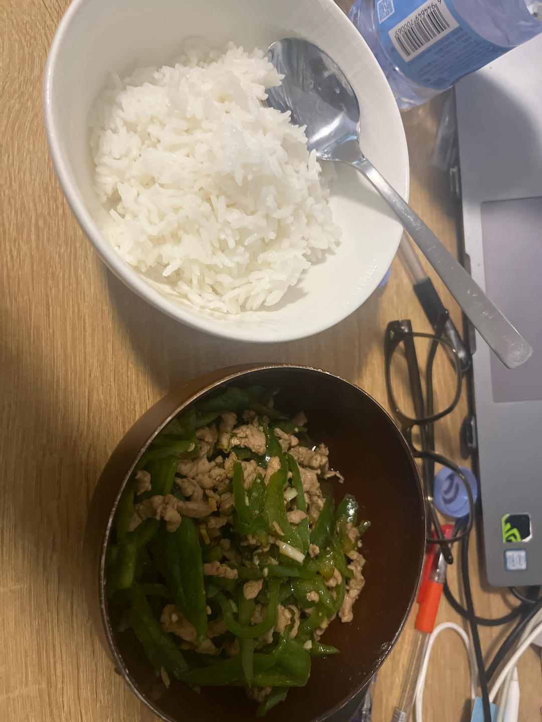 青椒肉丝，这样炒太好吃了。