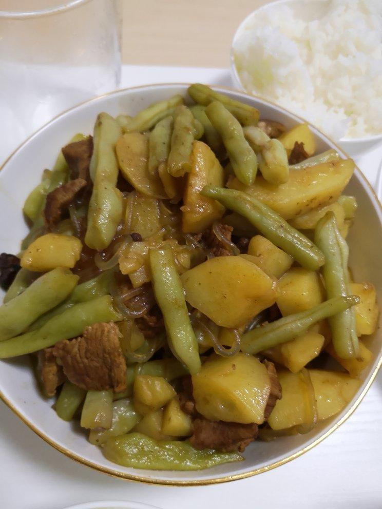 土豆芸豆五花肉