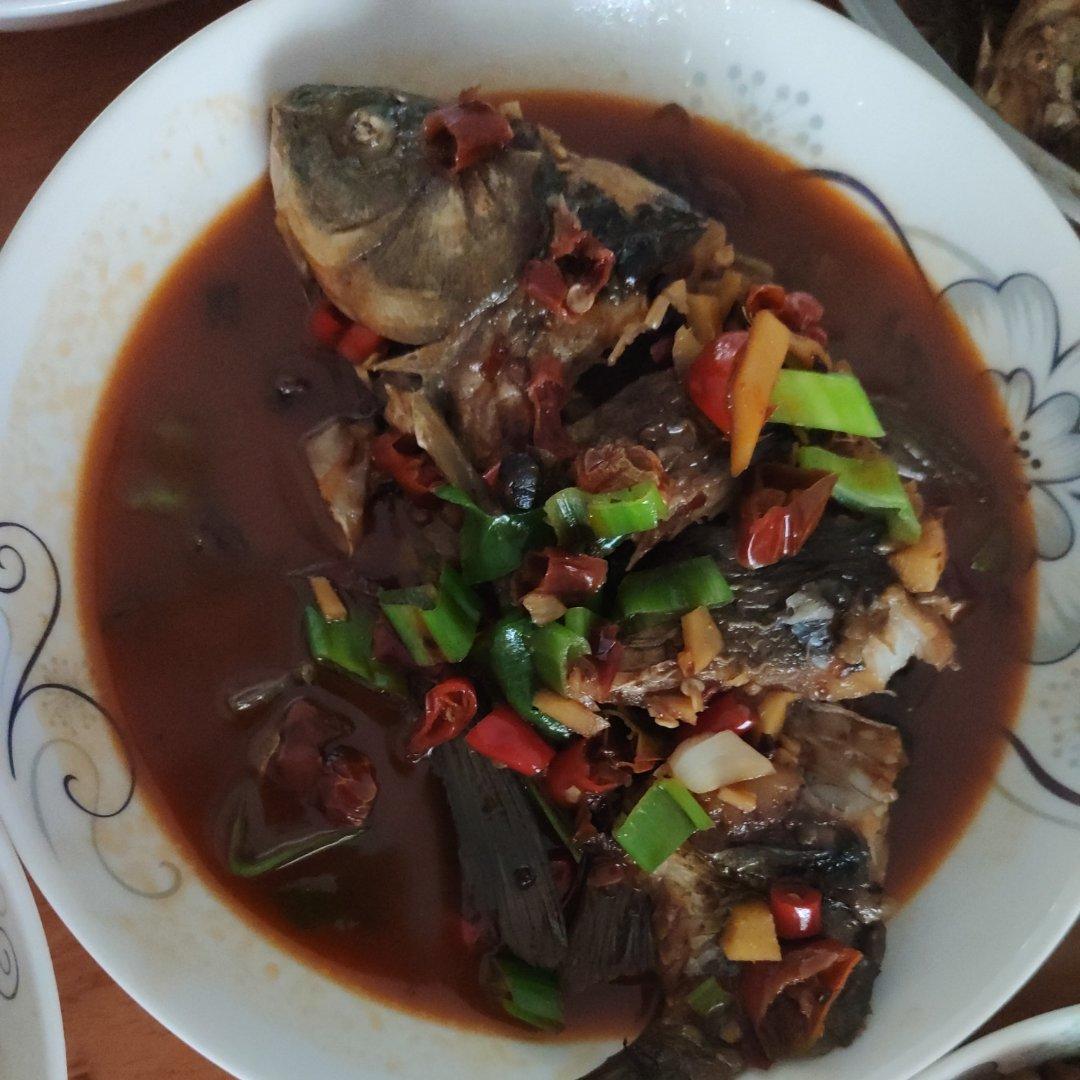 红烧鲫鱼