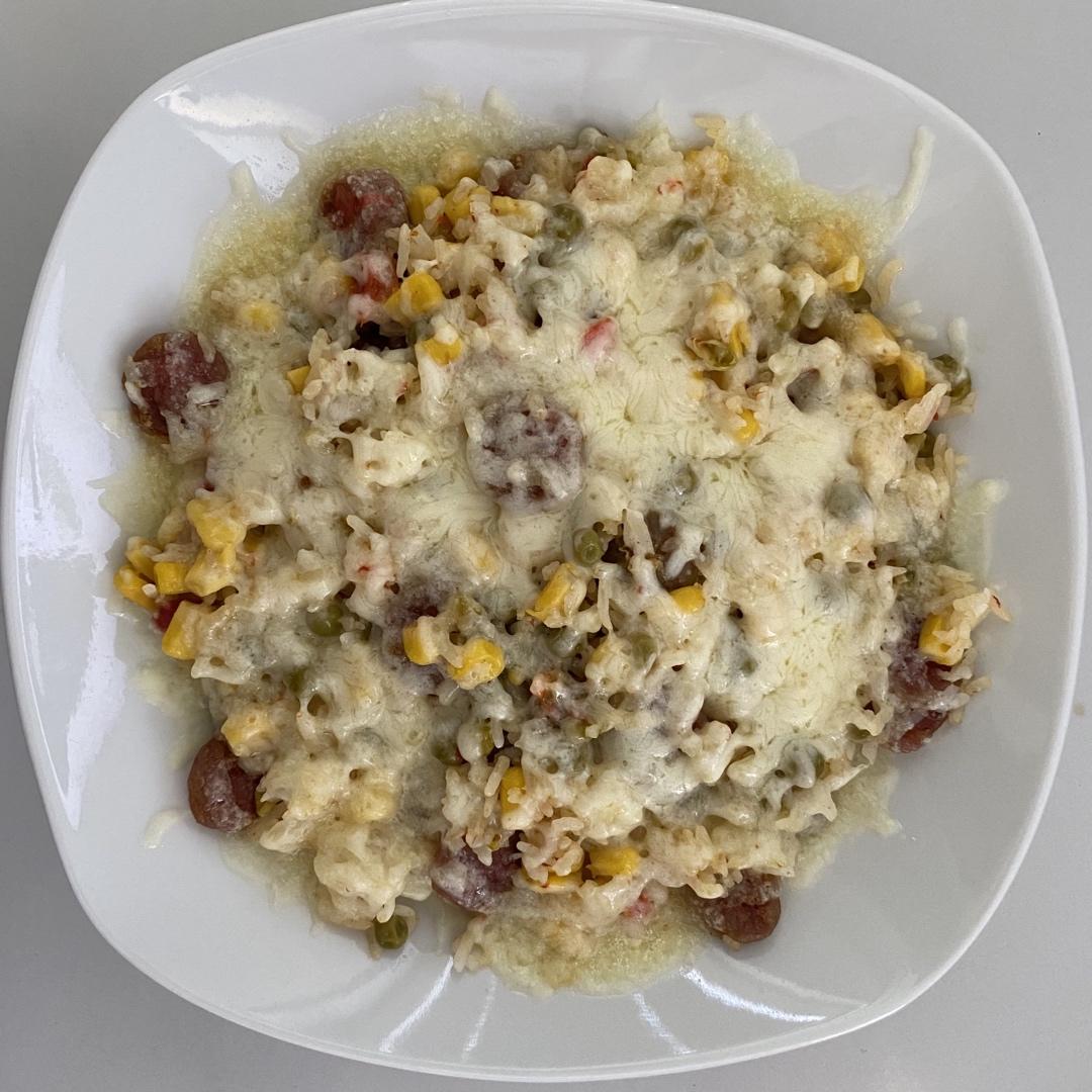 广味香肠奶酪焗饭