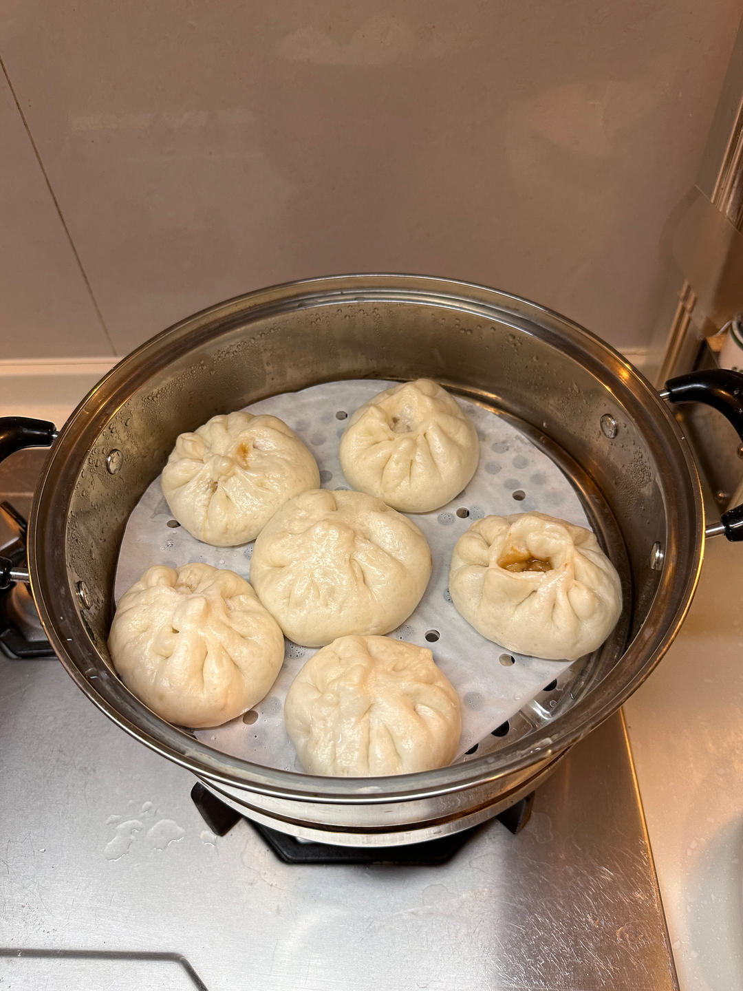神仙配方肉包子     6个左右