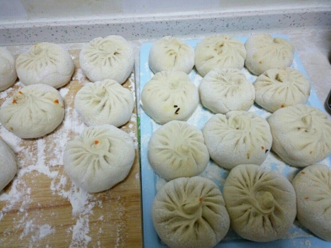 胡萝卜木耳鸡蛋素包子