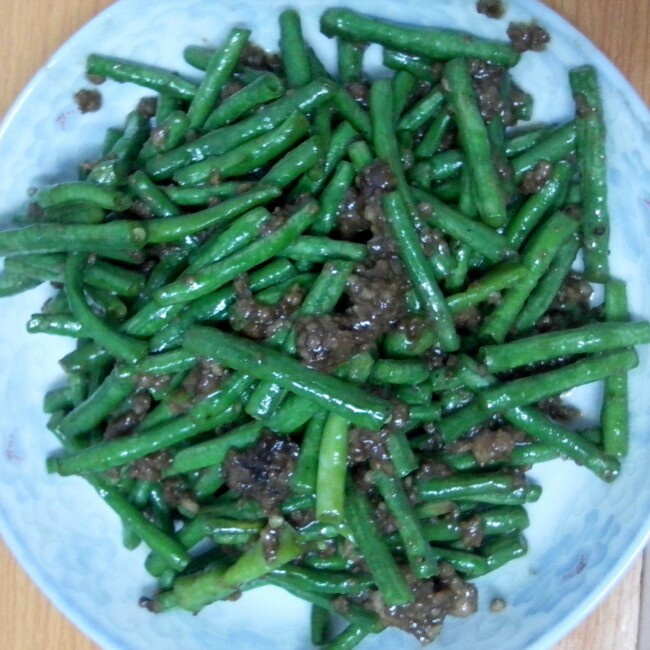 肉沫豆角下饭菜