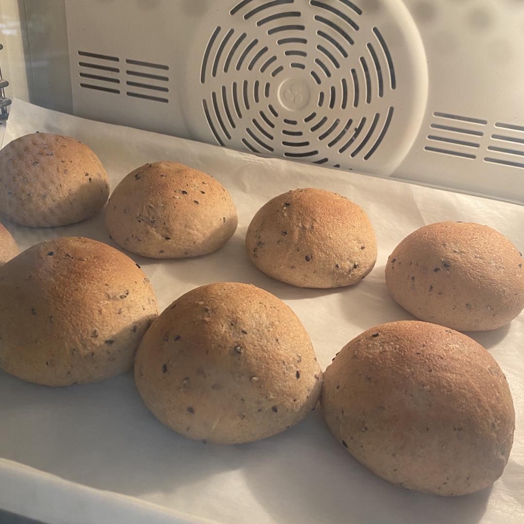 黑芝麻全麦餐包 100%纯全麦