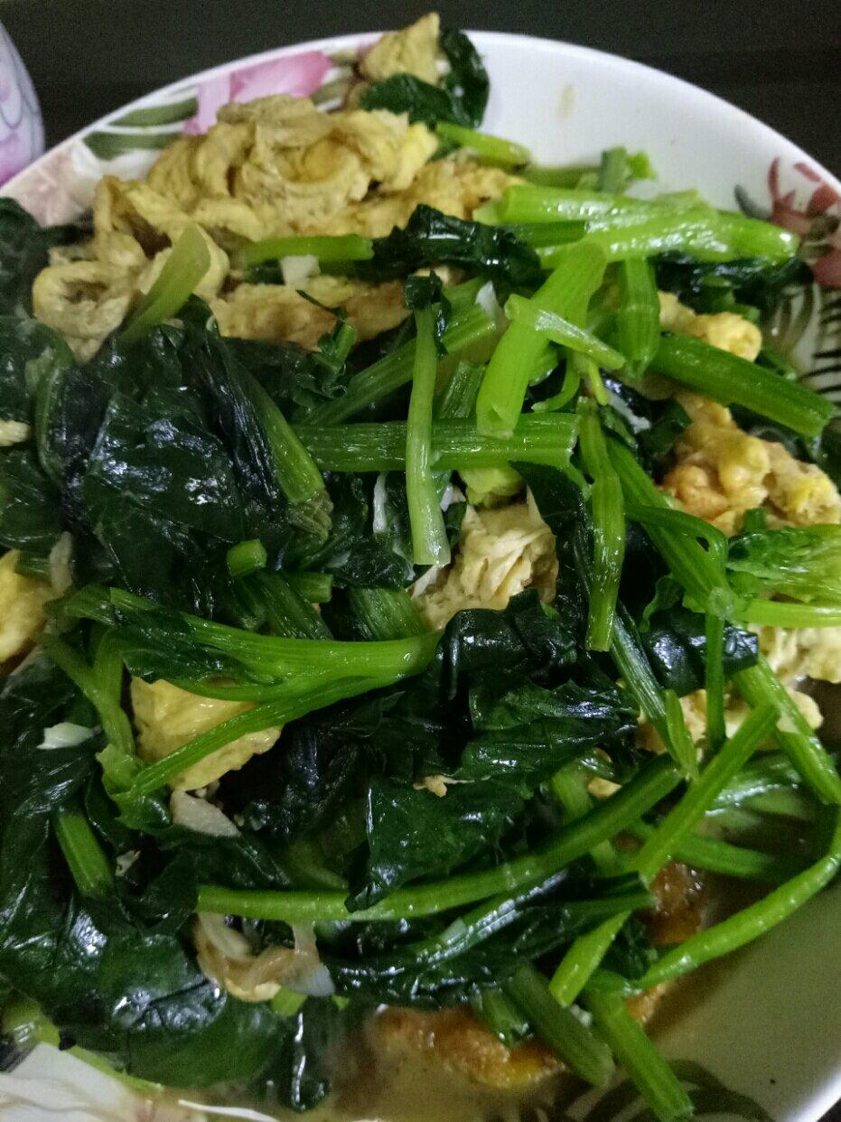 菠菜炒鸡蛋