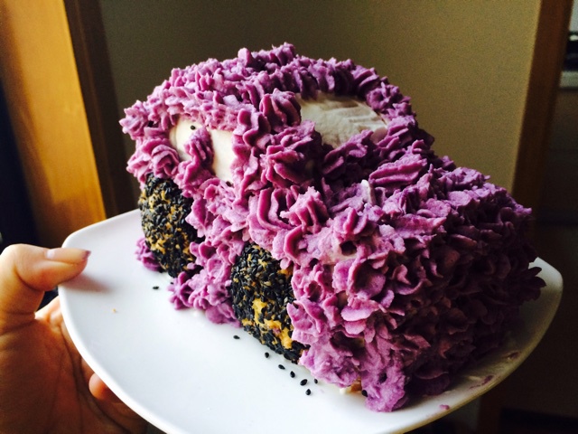 汽车造型紫薯奶油蛋糕